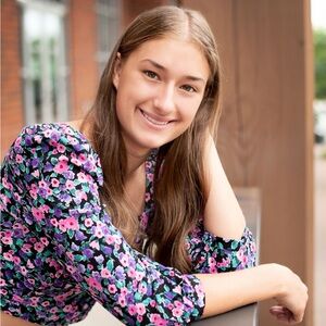 Meet your Posher, Isabella